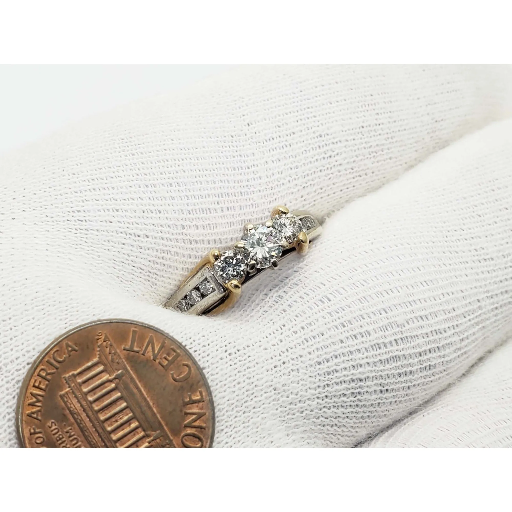 0.48 ctw Diamond Band Ring 14k Two-Tone Yellow & White Gold Size 9