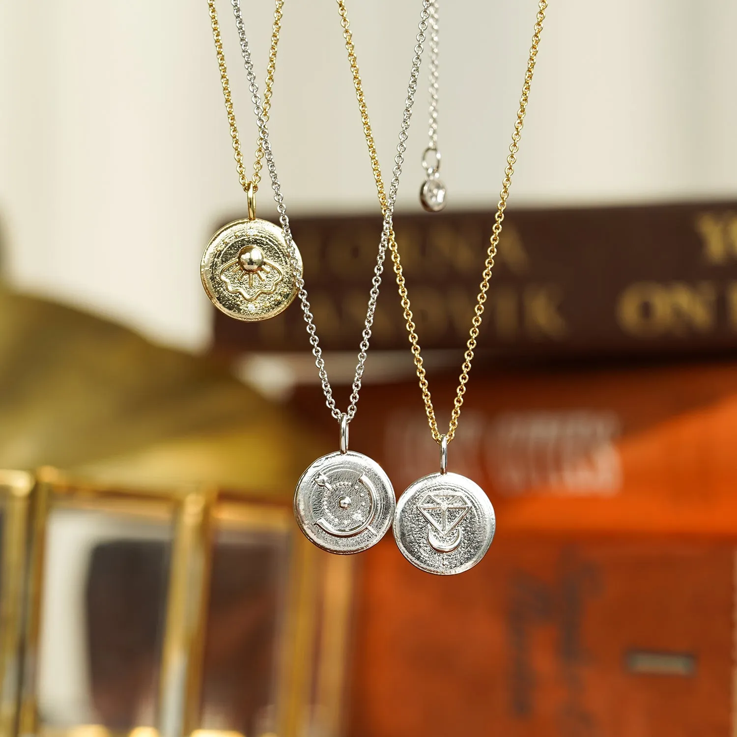 [50% off] Eclor Light 12 Coin Necklace