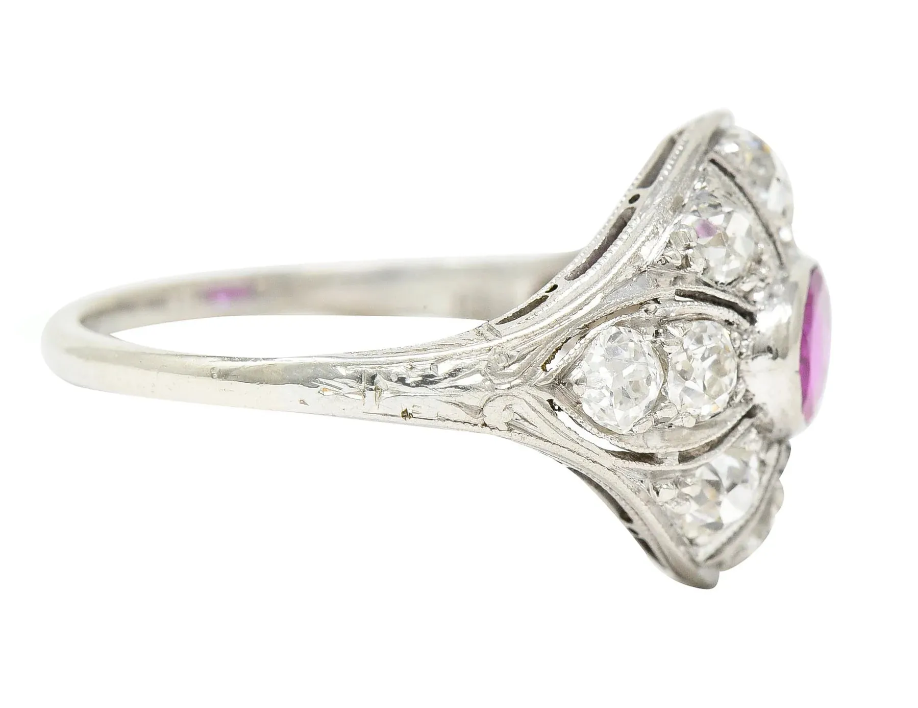 ART DECO 1.66 CTW OVAL CUT RUBY DIAMOND 18 KARAT WHITE GOLD BOMBAY DINNER RING