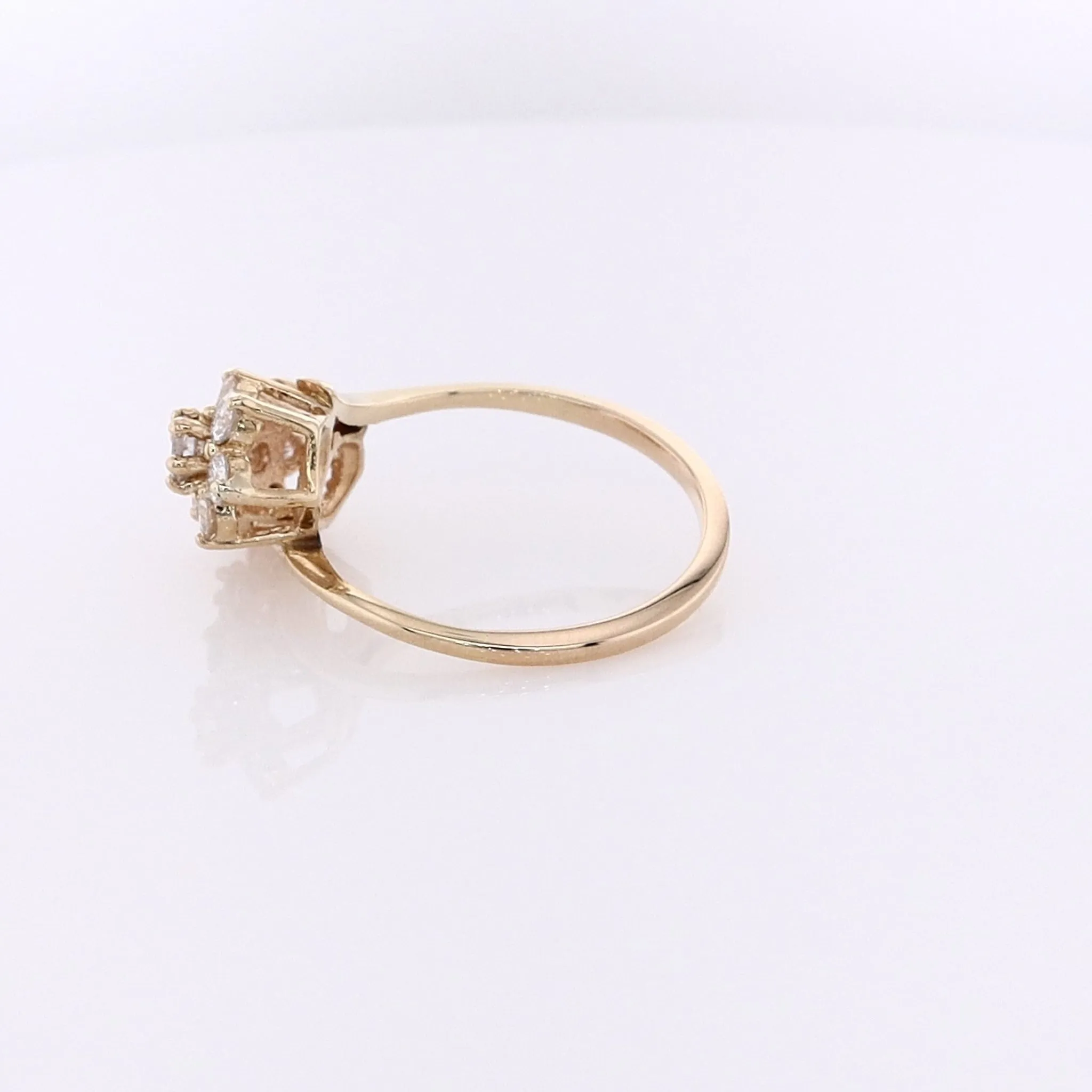 Estate 14 Kart Yellow Gold Double Flower Head Design Diamond Ring