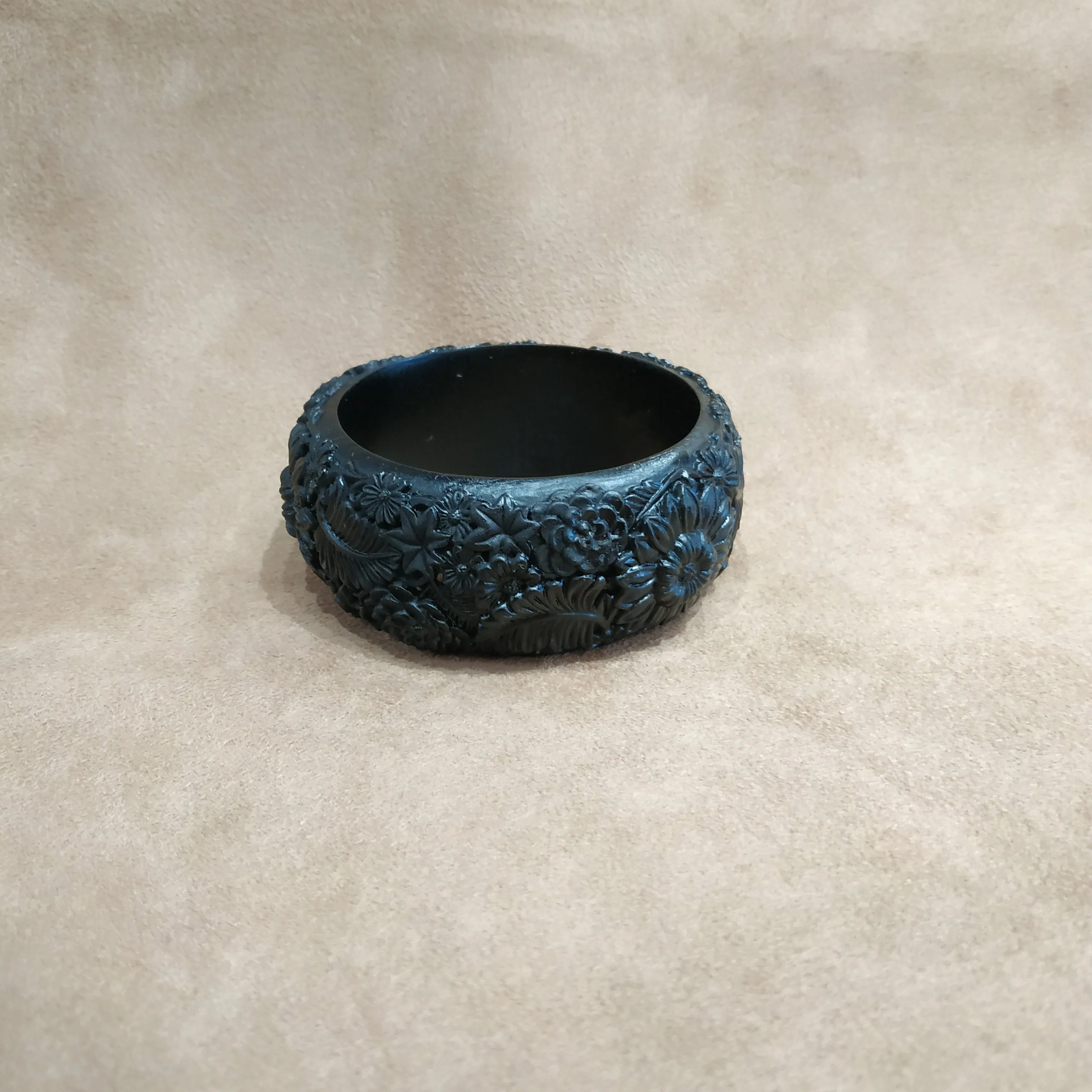 Floral Black Wide Bangle