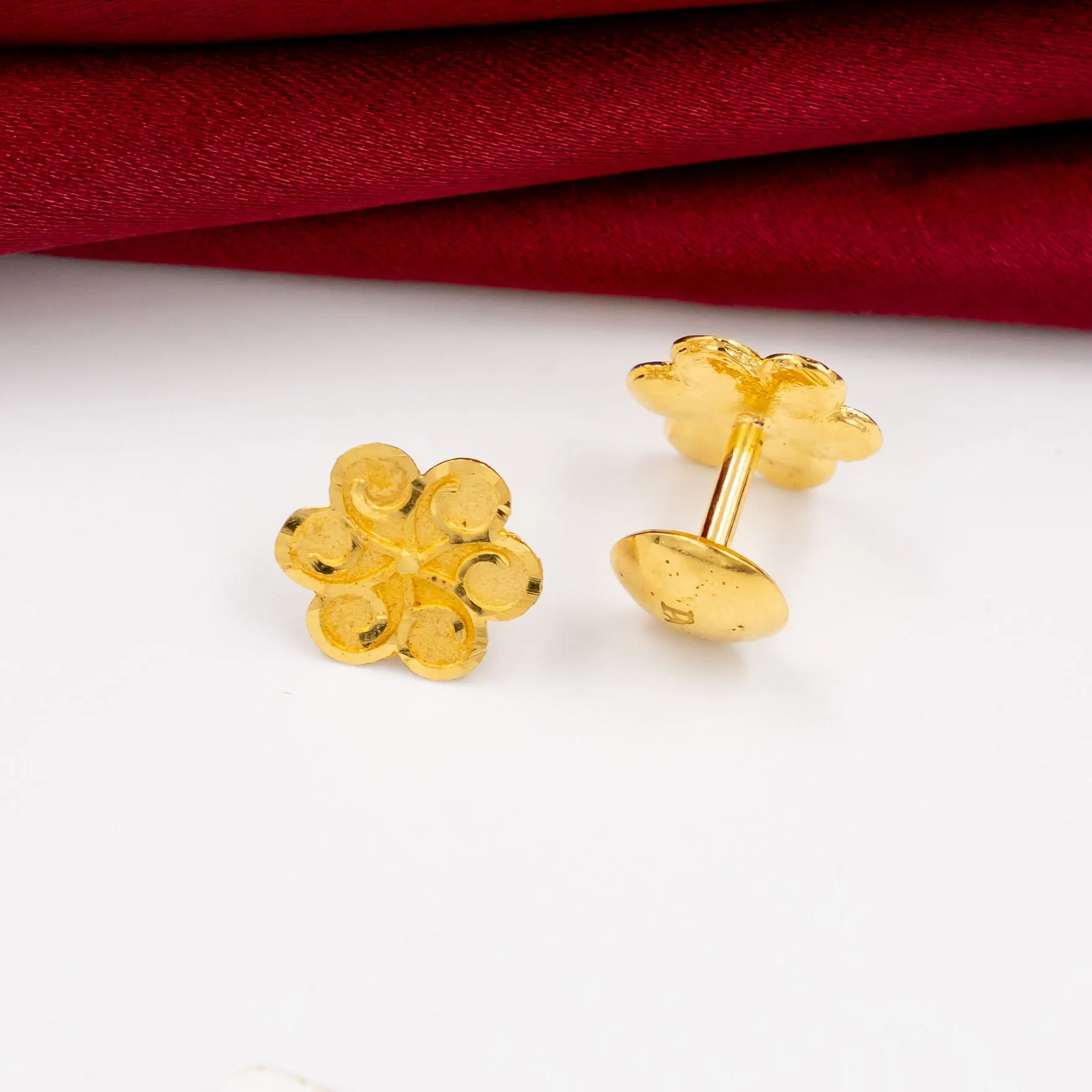 Gold earring PGSTX190-07