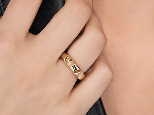 Louis Vuitton LV Volt Multi Ring, 18k Yellow Gold