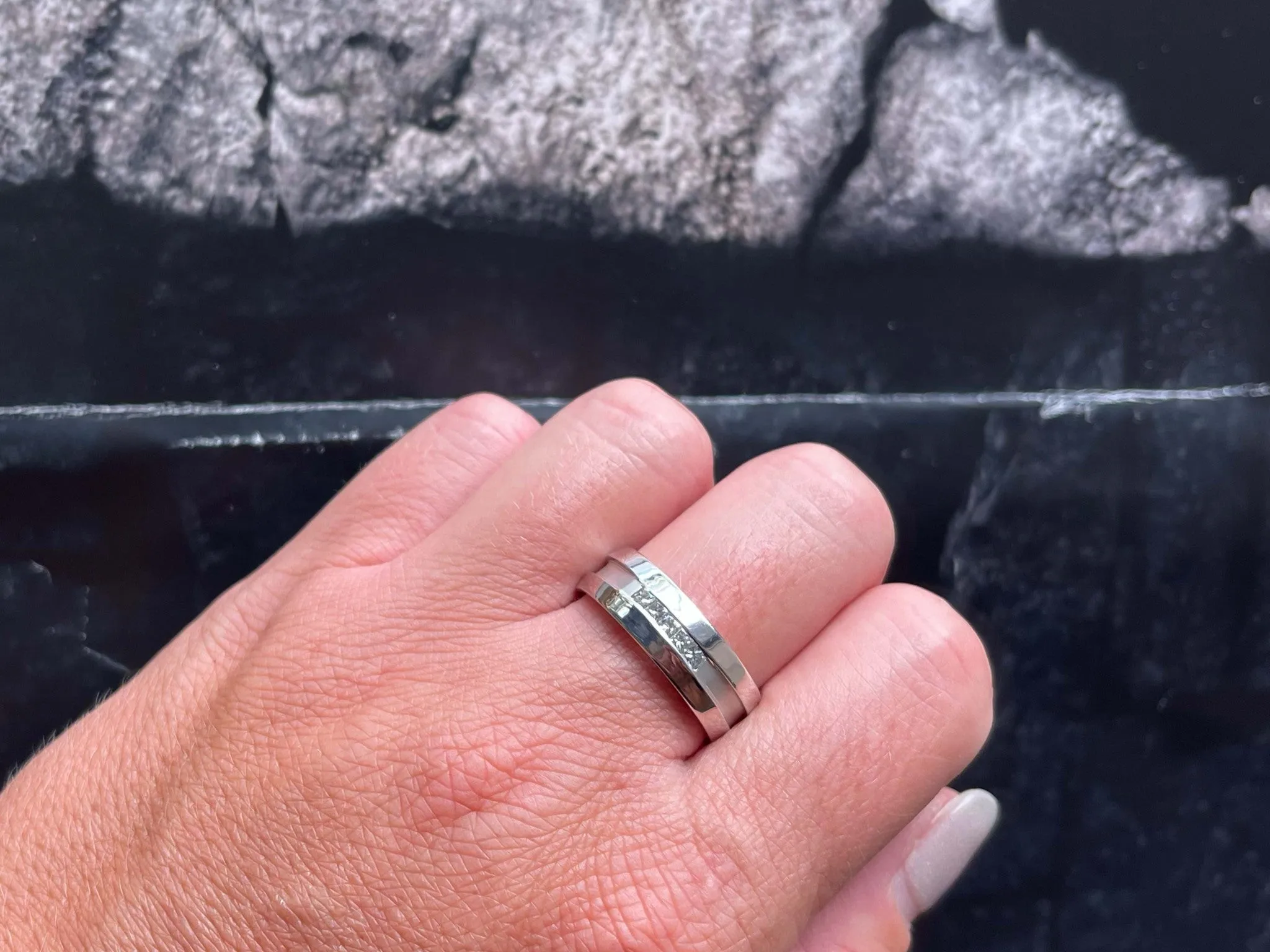 Mens 5 Princess Cut Diamond Satin Finish Center Band Ring in 18k White Gold