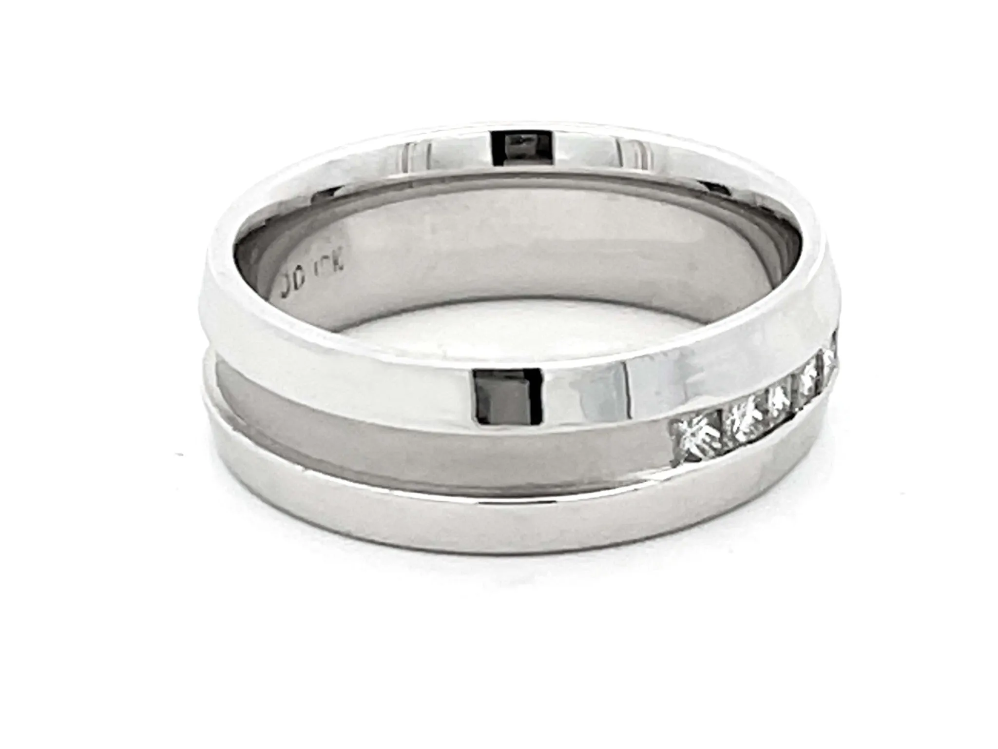 Mens 5 Princess Cut Diamond Satin Finish Center Band Ring in 18k White Gold
