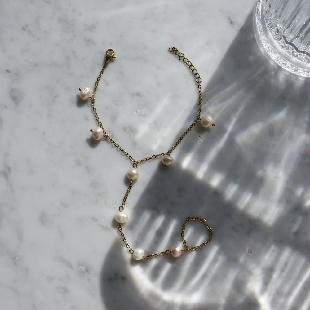 Nori Hand Chain Bracelet