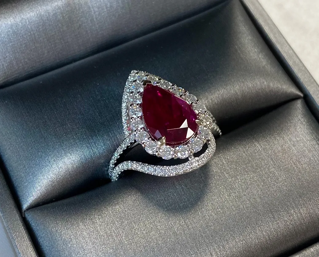 Ruby Pear Ring 2.95 Cts