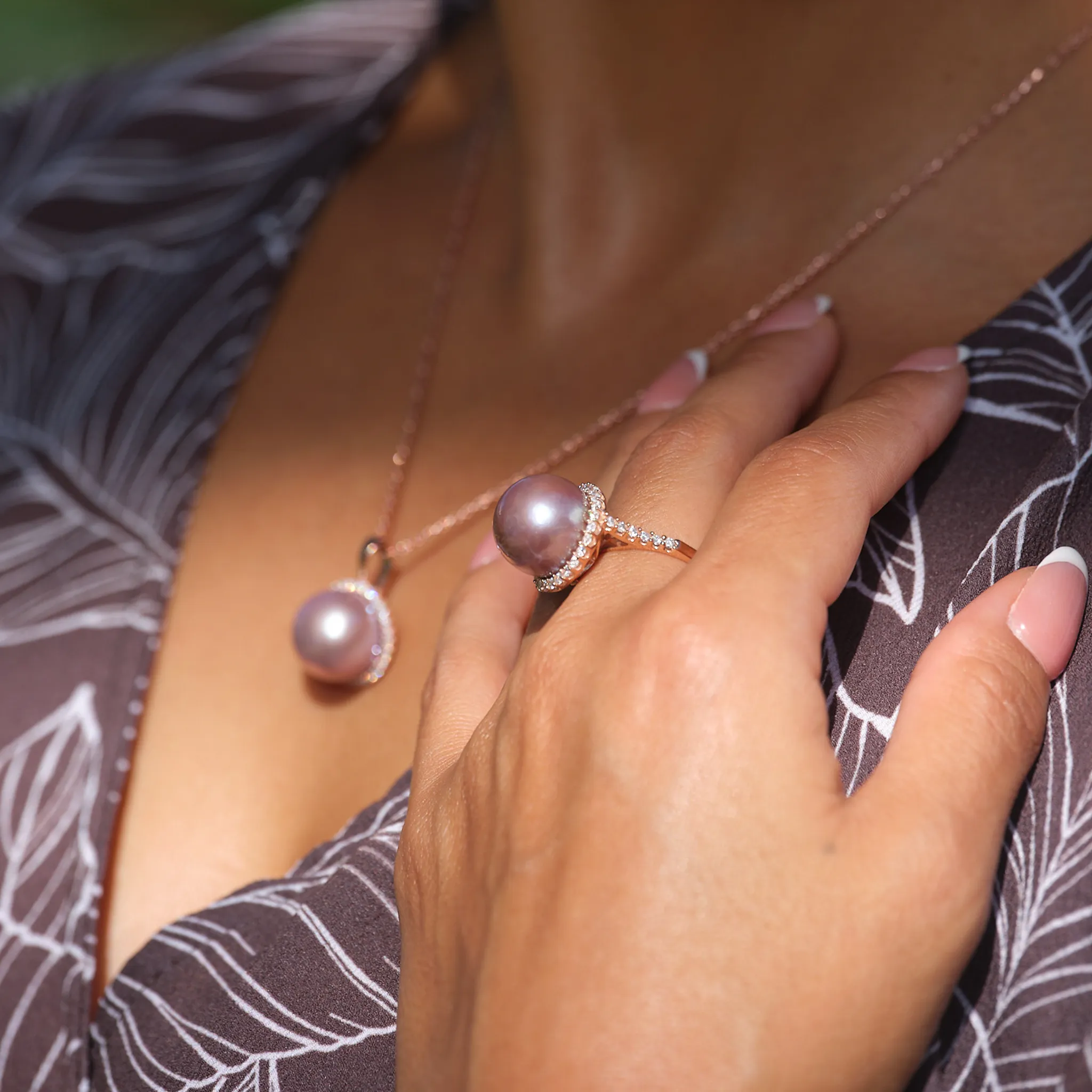Ultraviolet Freshwater Pearl Ring in Rose Gold with Diamonds - 14-15mm